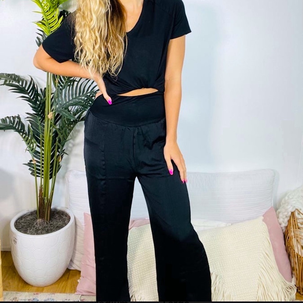 🍒BOGO50%🍒🆕🖤HYFVE: Black Wide Waistband Wide Leg Pants LARGE